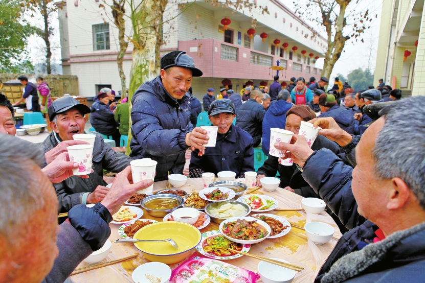石马镇敬老院团年饭