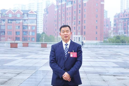李世友